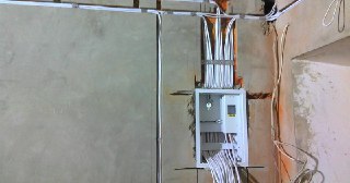 Электропроводка в доме + монтаж Рославль цена от 154 руб. м.п.